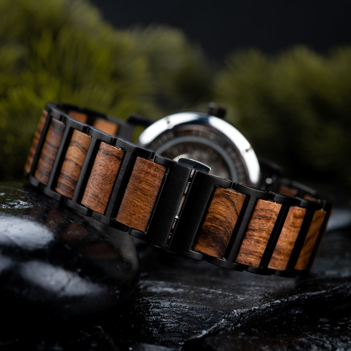 zegarek drewniany. Dubaj (m2) - 44 mm