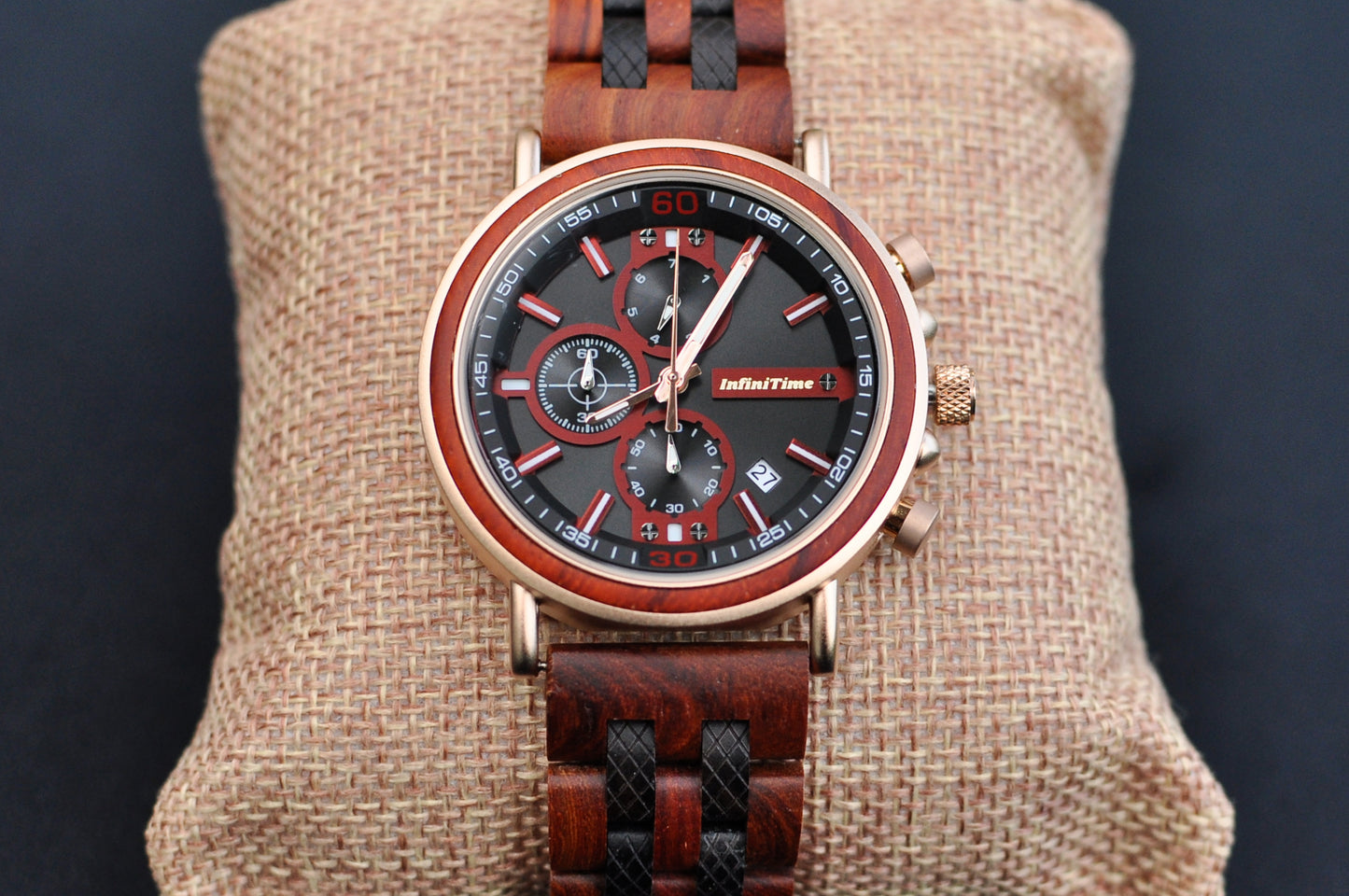 zegarek drewniany .Manchester - 44 mm
