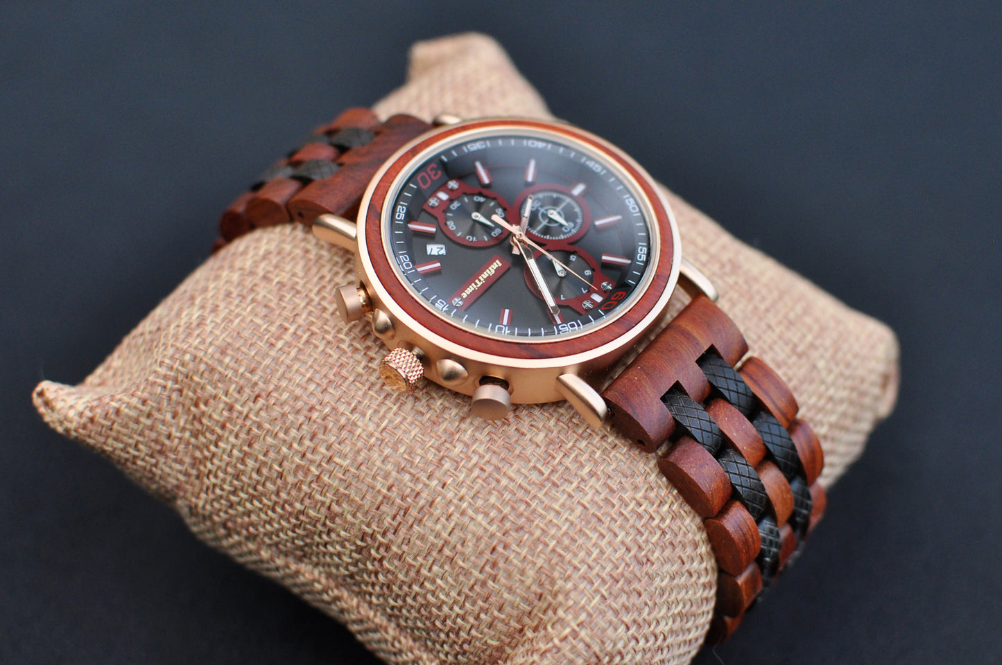 zegarek drewniany .Manchester - 44 mm